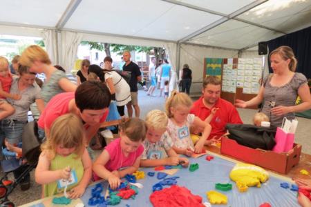 KNOBLEHARJEVO 2012- Otroški živ žav 45